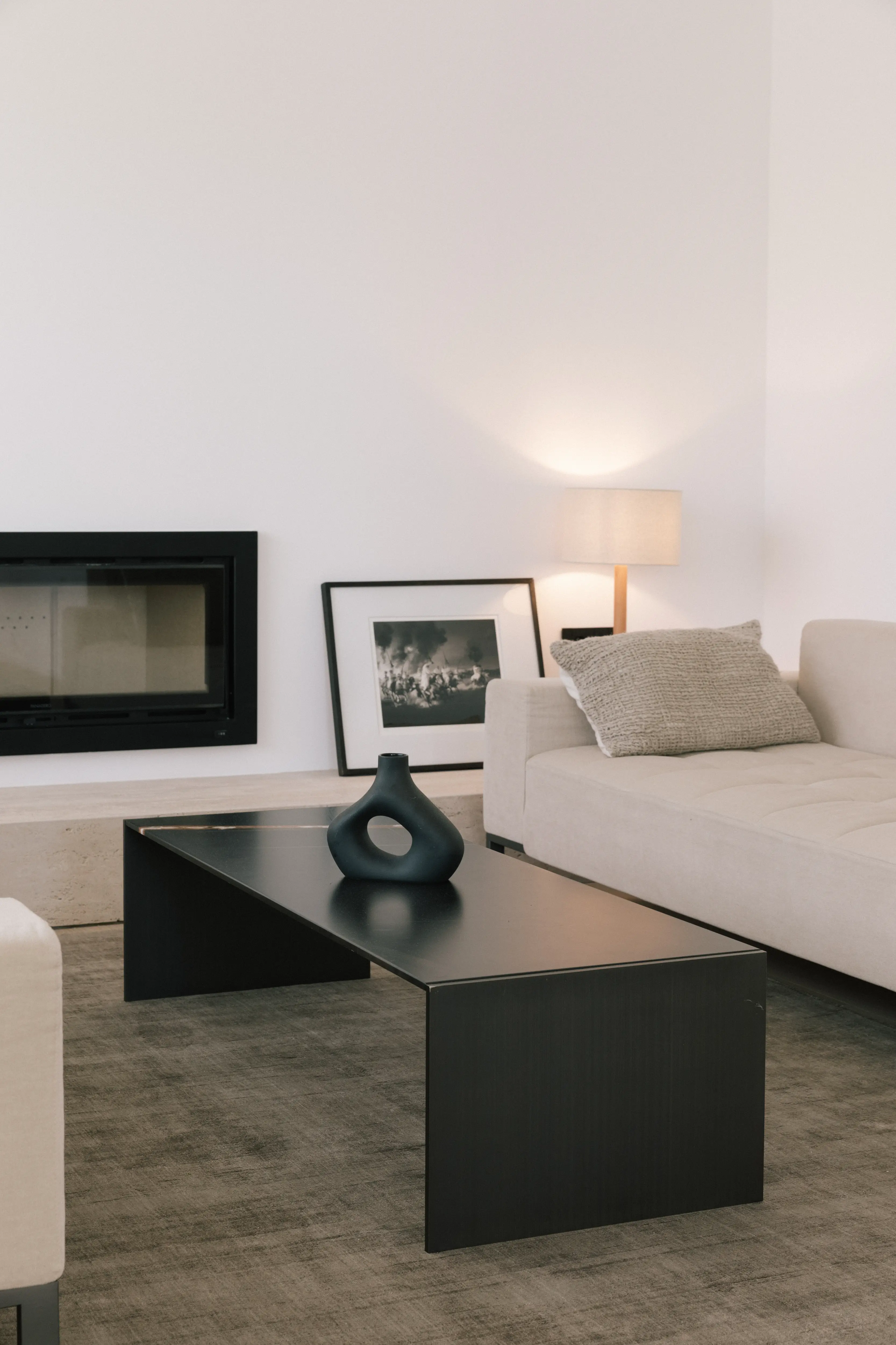 Open-plan living area after rénovation de villa in Campolivar Valence image 12