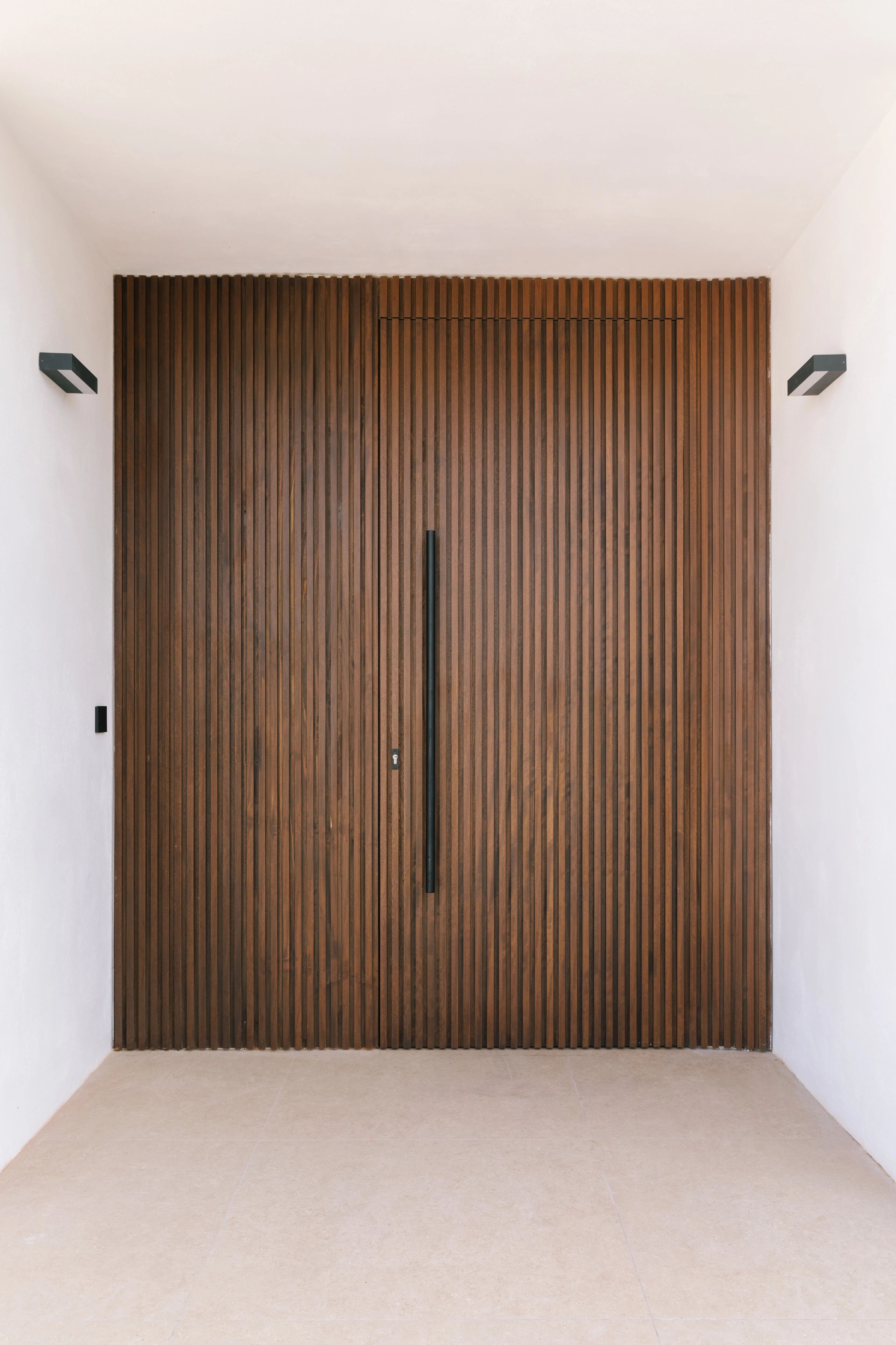 Interior architecture detail after rénovation de villa in Campolivar Valence image 4