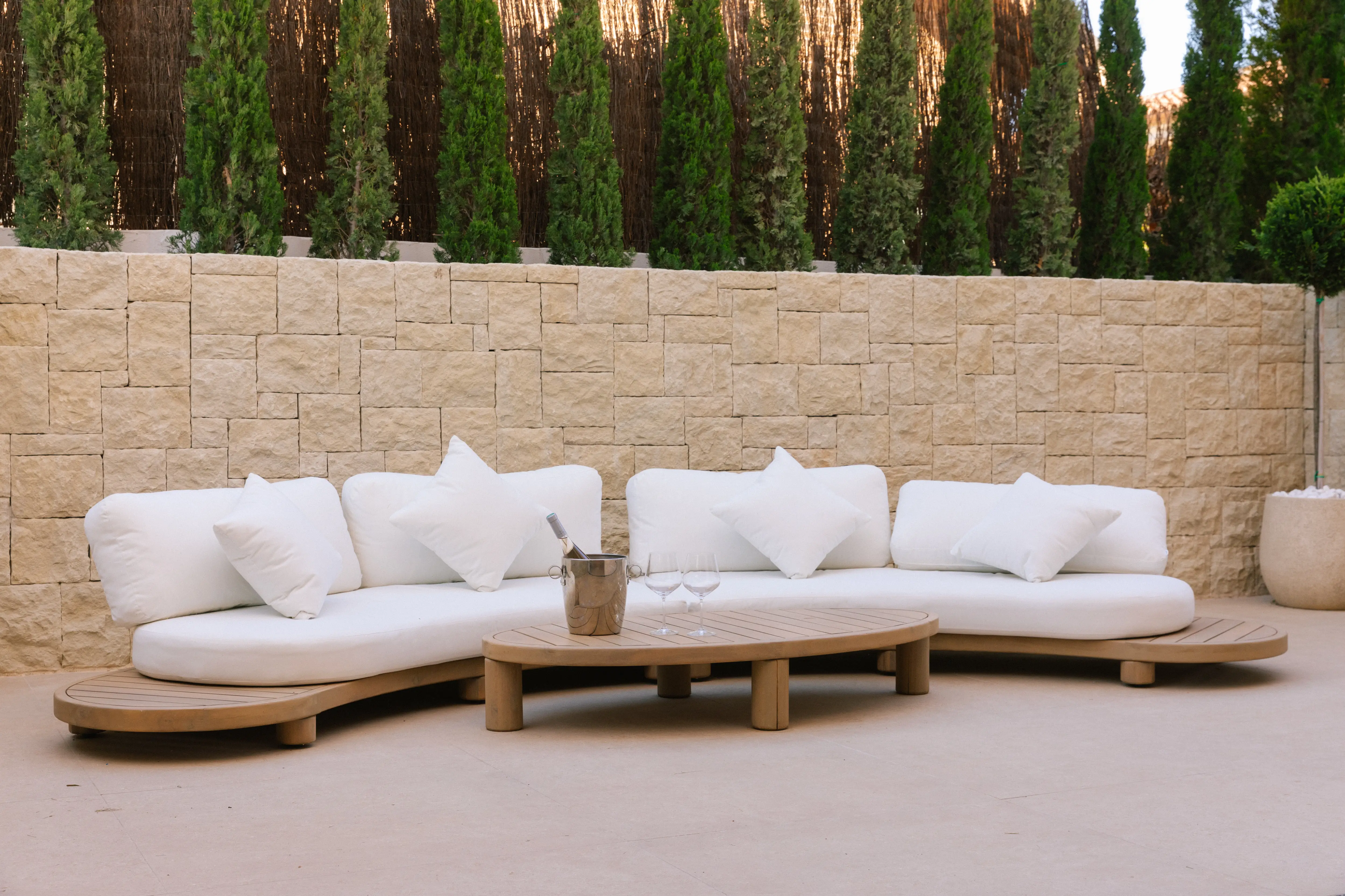 Outdoor terrace and pool area after rénovation de villa in Campolivar Valence image 74